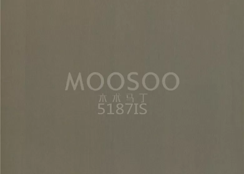 Panneaux de bois brossés à l’orme blanc : beauté, texture et excellence technique